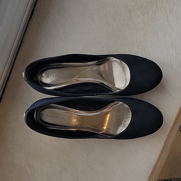 Tahari Sophia Pumps Black - Picture 4 of 9